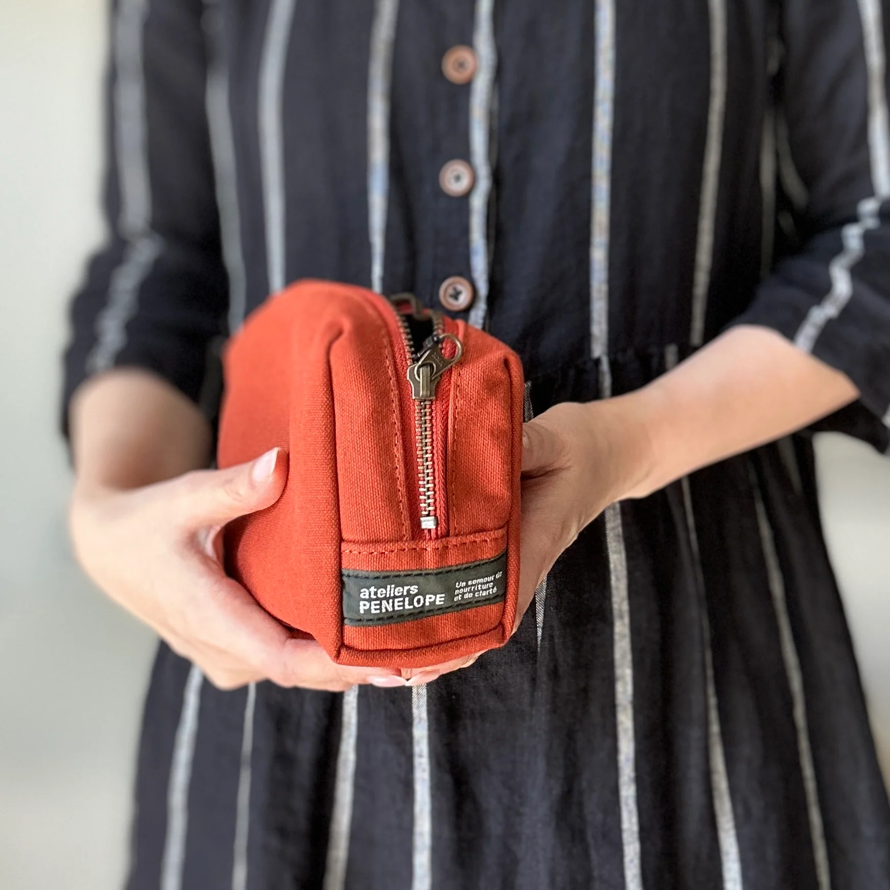 [AP] Mano Pouch - Image 7