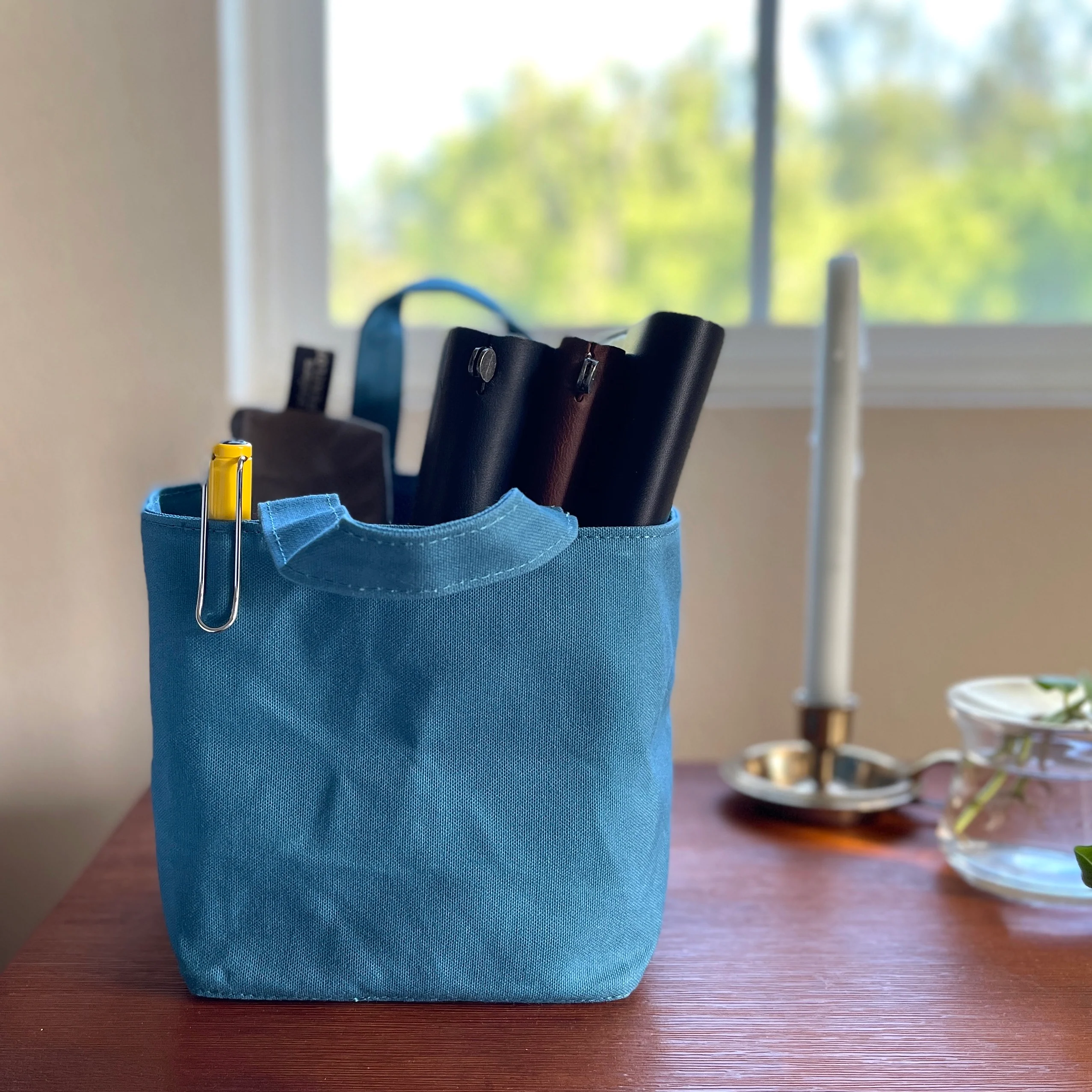 [AP] Square Tote - Image 10