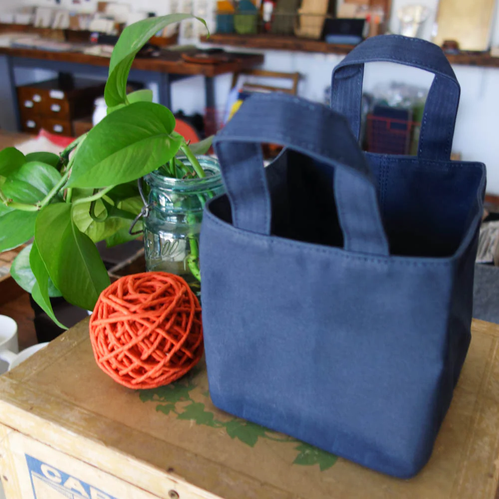 [AP] Square Tote - Image 16