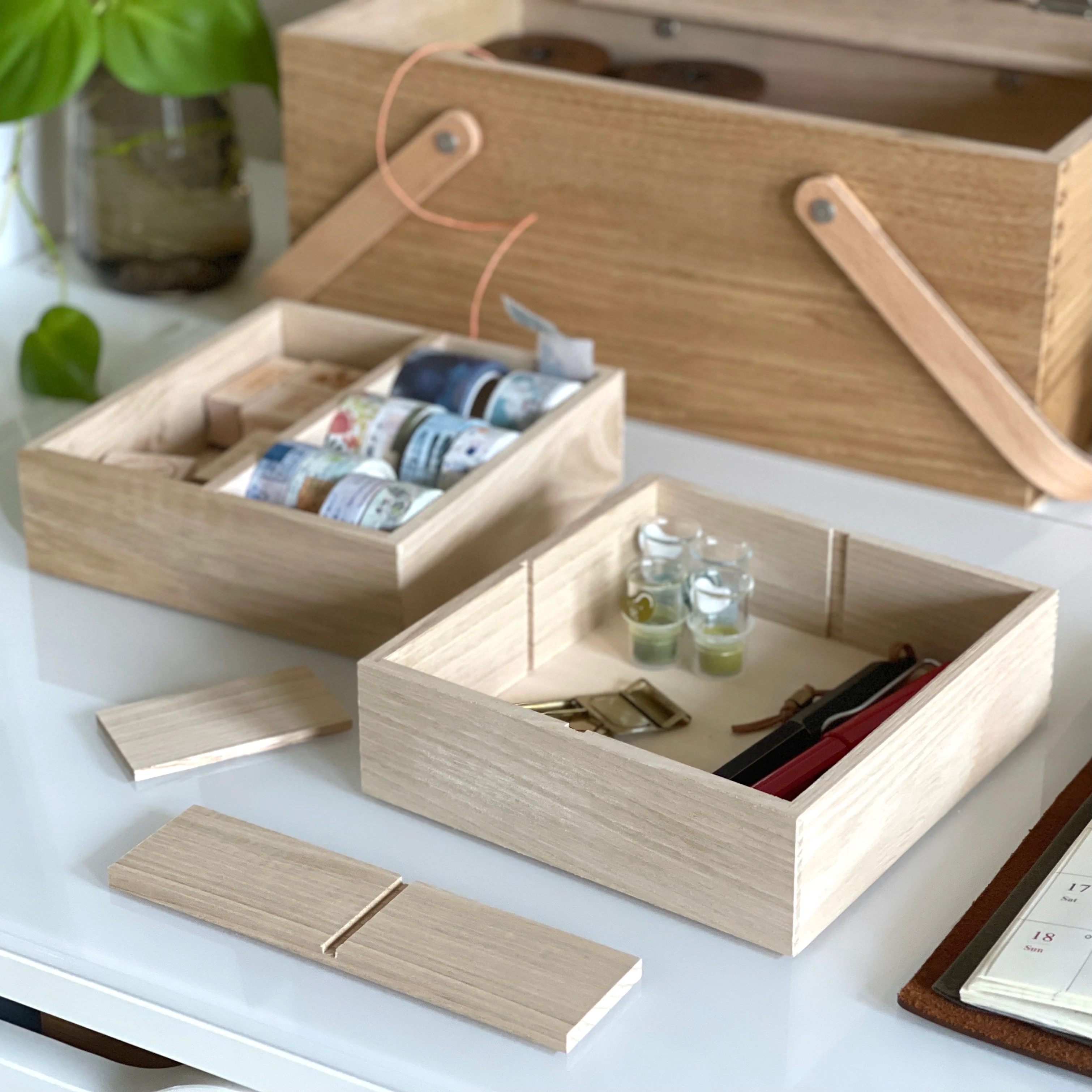 [Classiky] Chestnut Sewing Box - Image 13