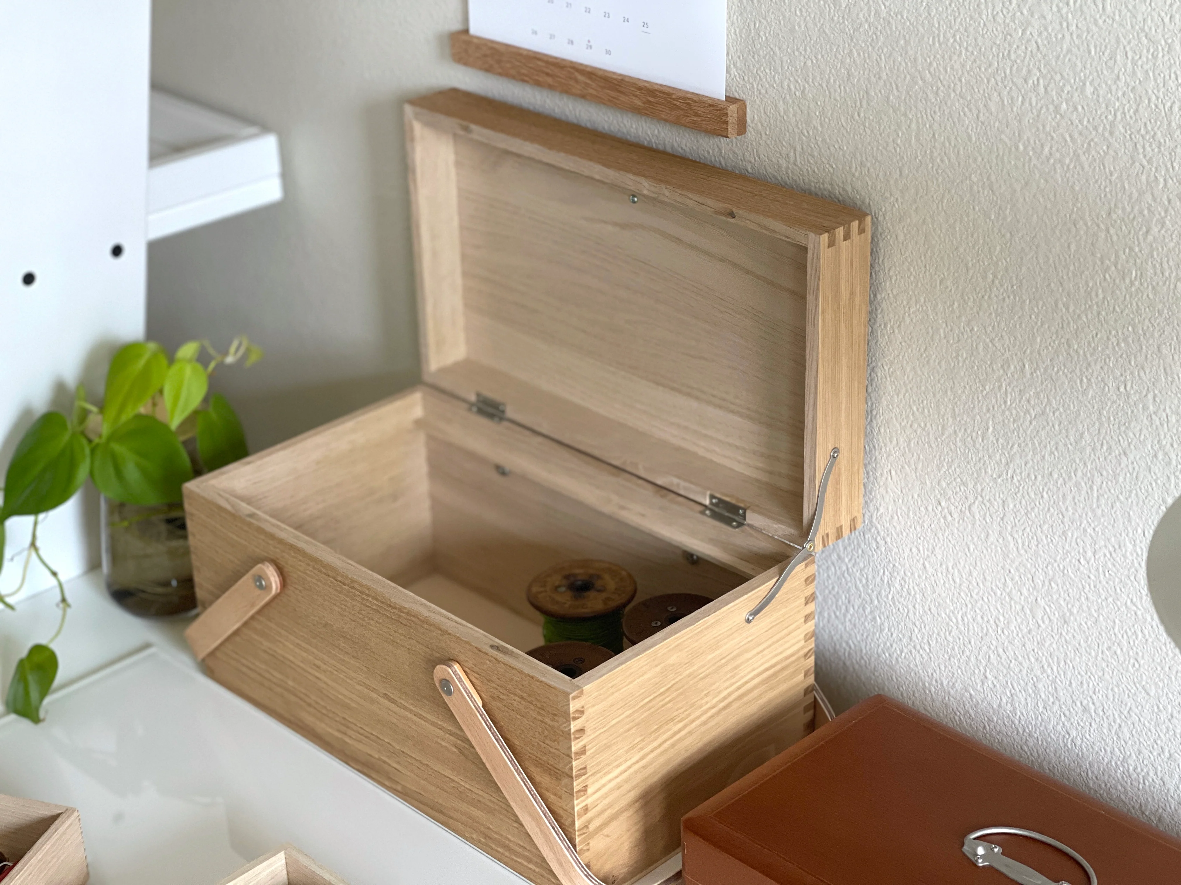 [Classiky] Chestnut Sewing Box - Image 15