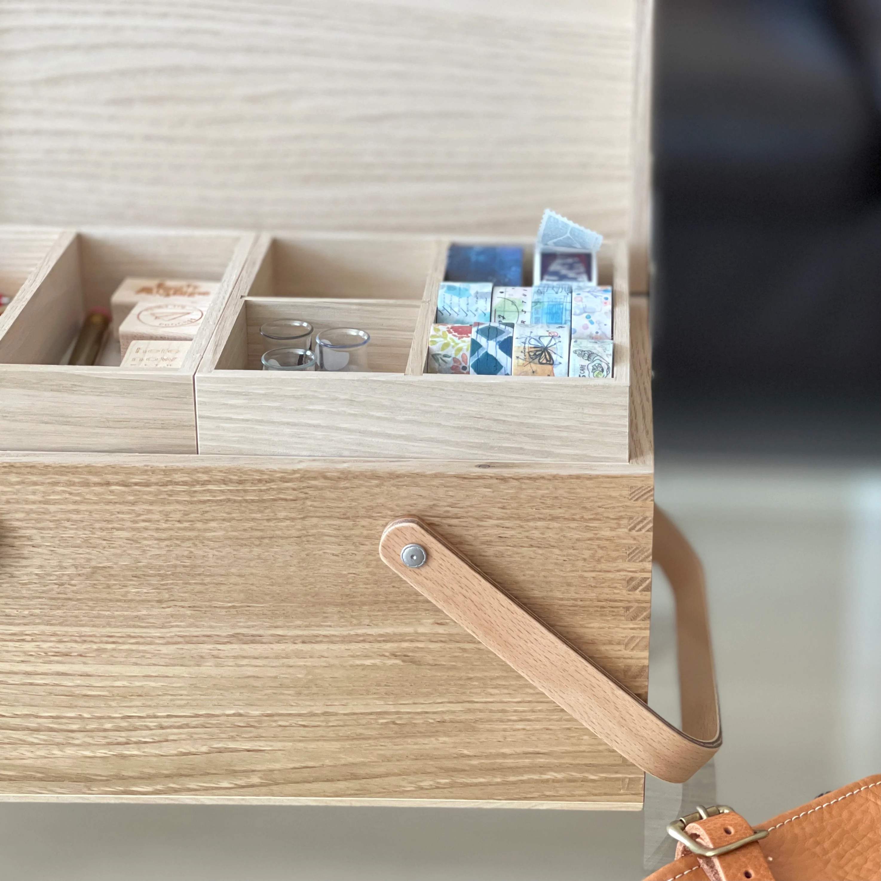 [Classiky] Chestnut Sewing Box - Image 29