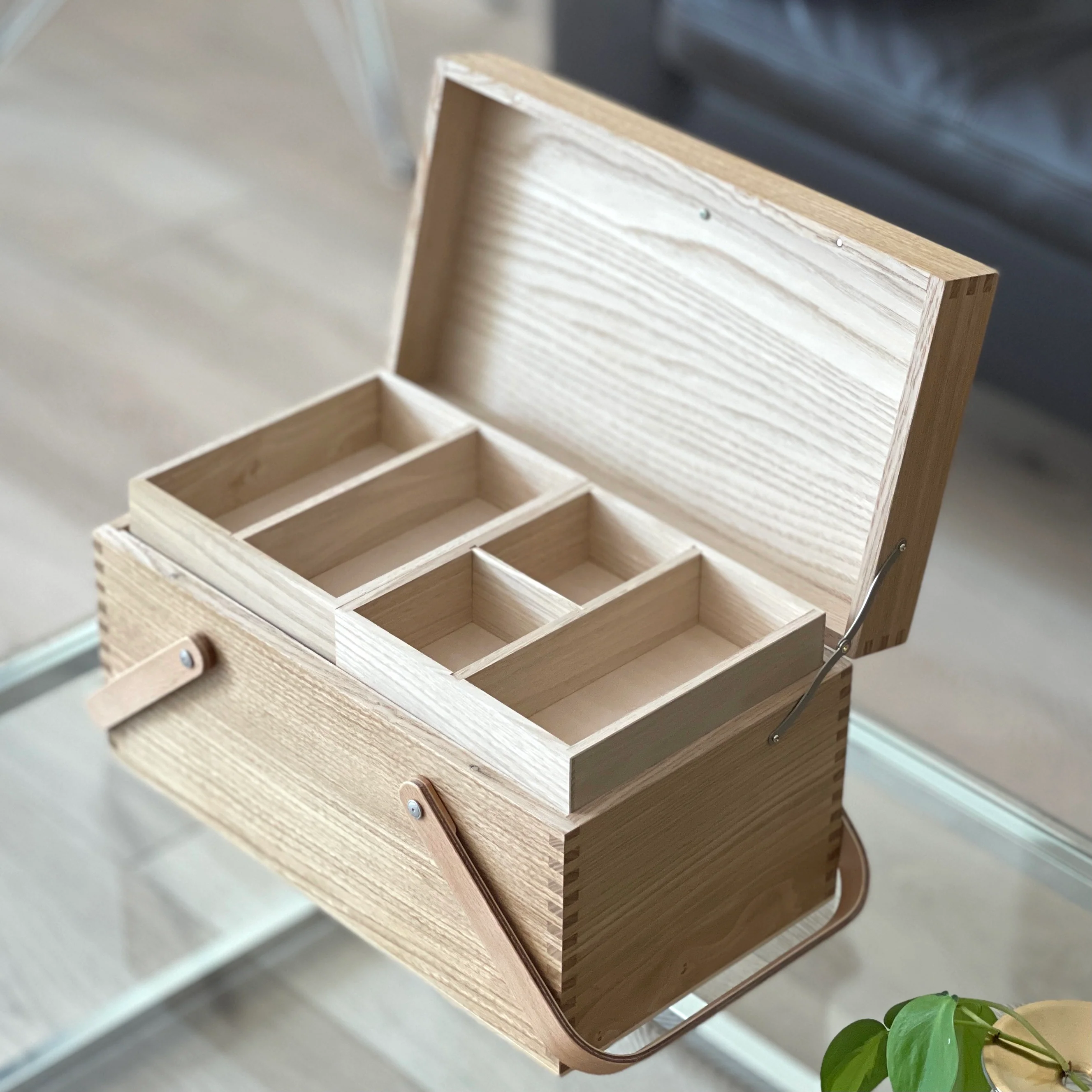 [Classiky] Chestnut Sewing Box - Image 30