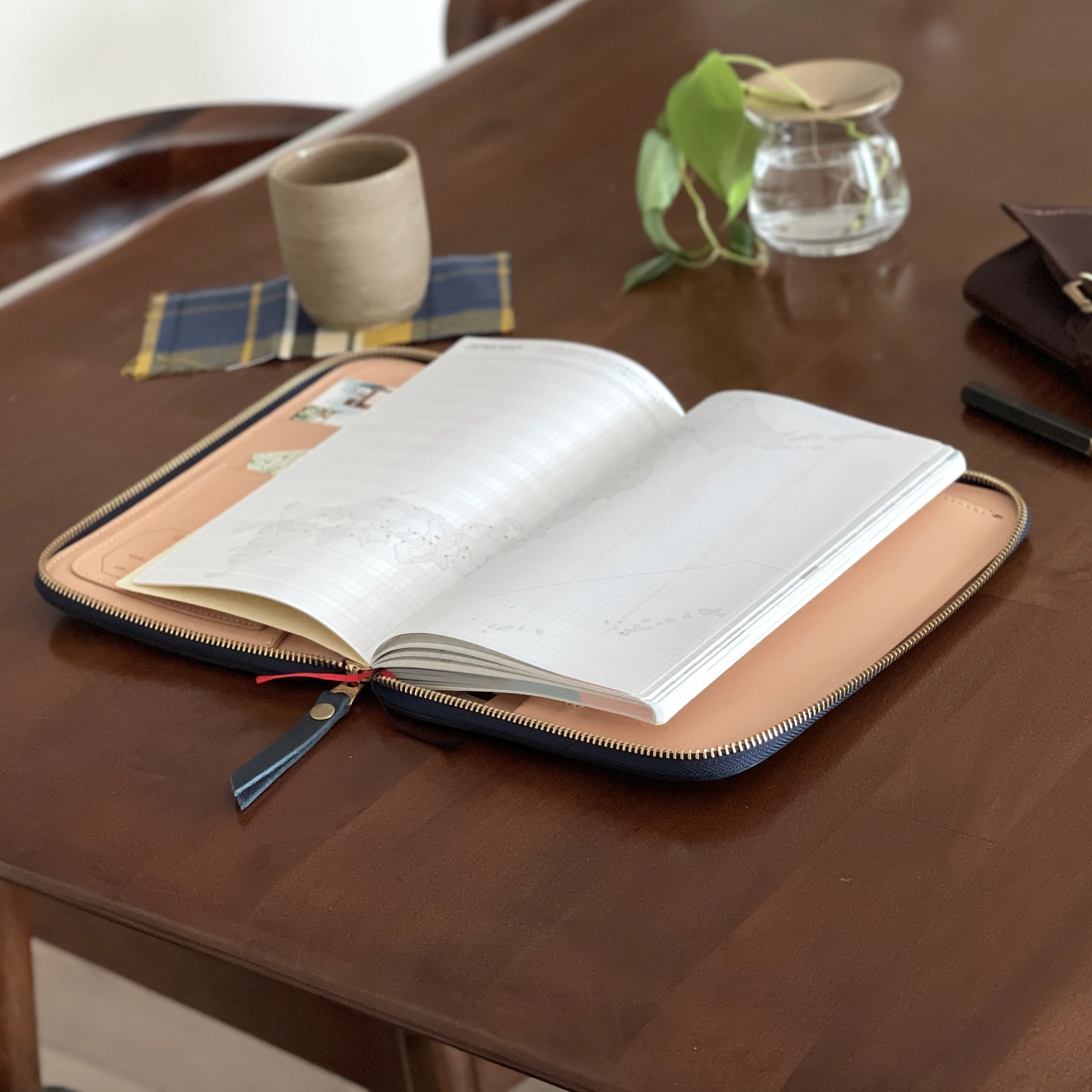 [TSL] Leather Zip Organizer // Navy - Image 14