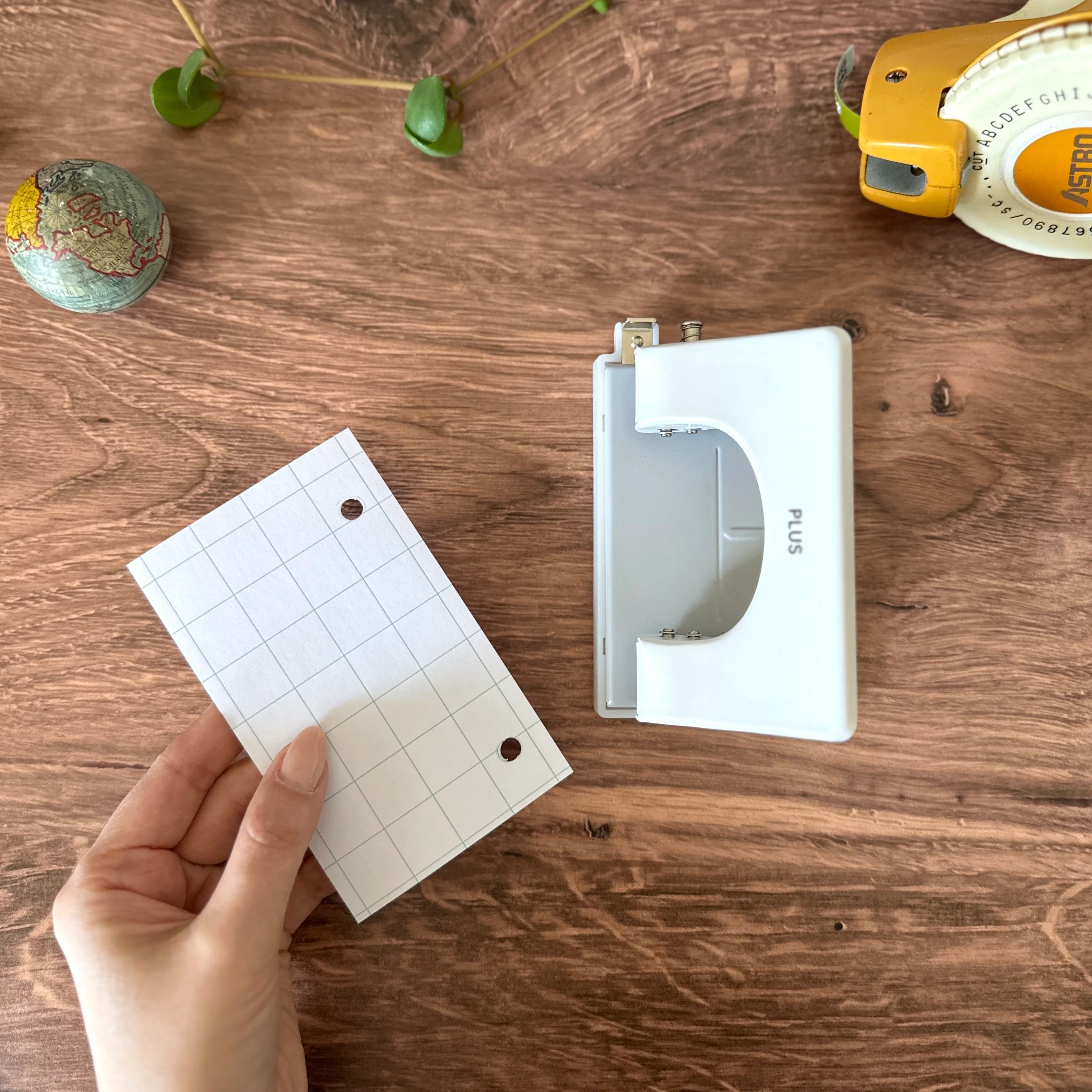 [Plus] 2-Hole Punch - Image 8