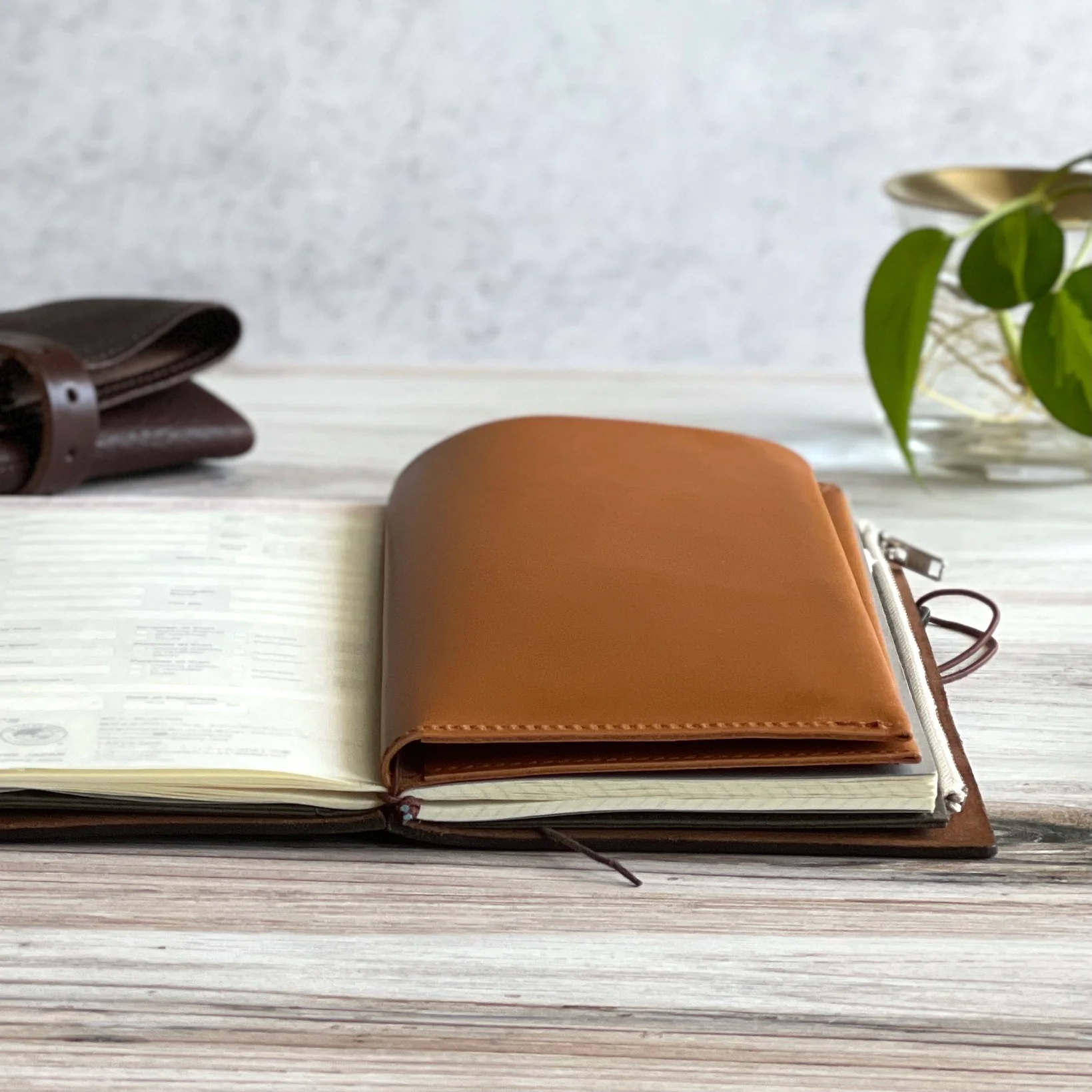 [BKx1.61] Portfolio Folder // Saddle Tan (Regular) - Image 4
