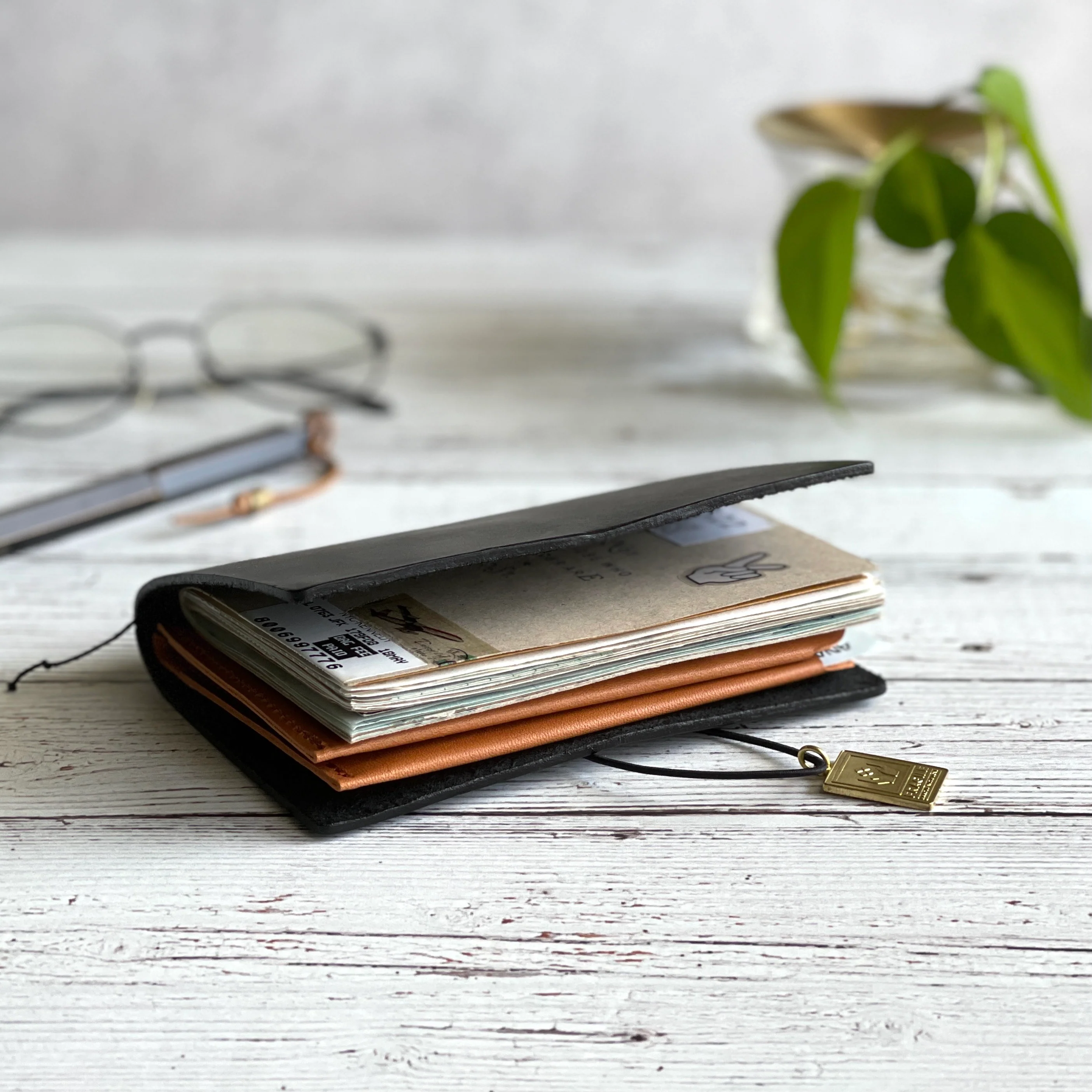 [BKx1.61] Portfolio Folder // Saddle Tan (Passport) - Image 8