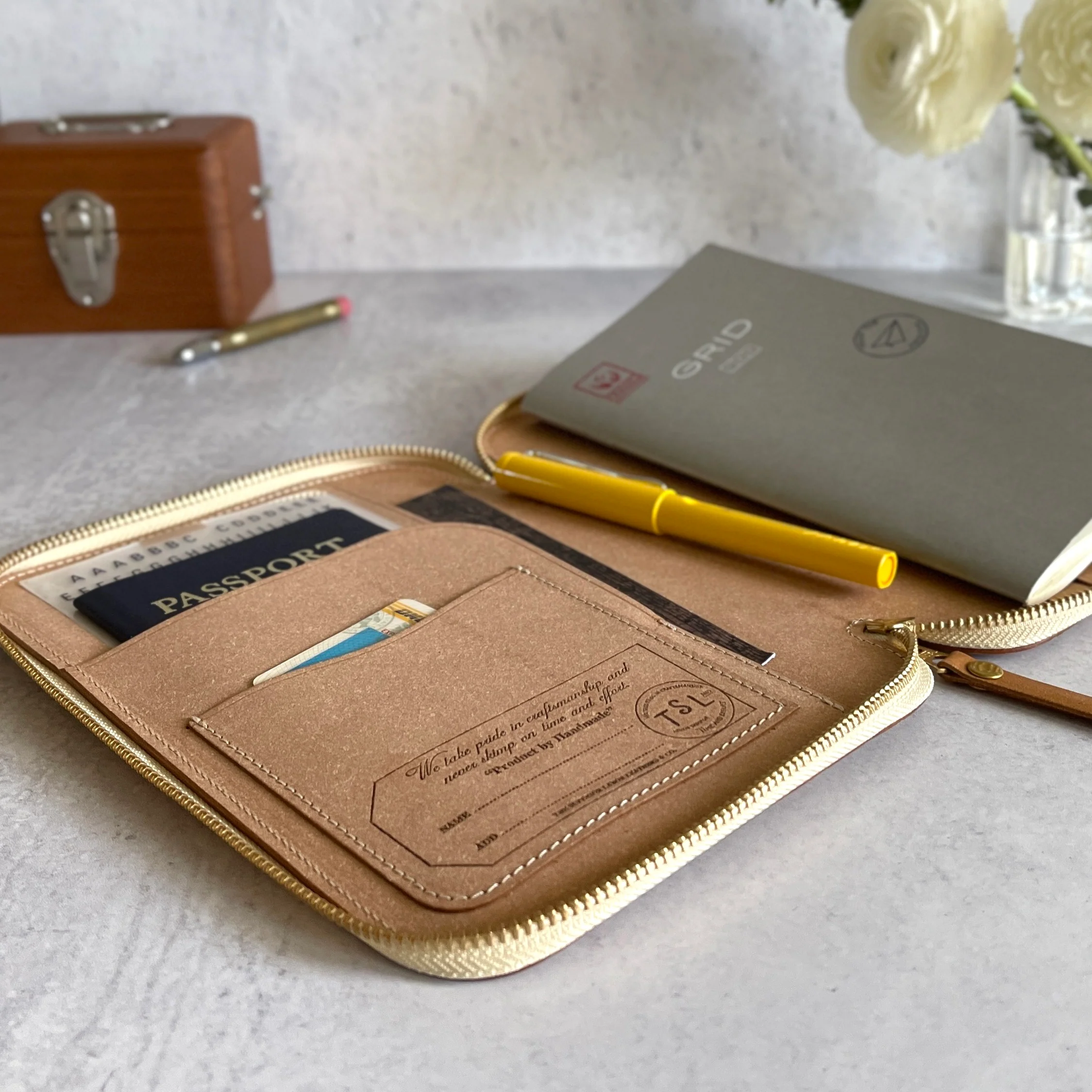 [TSL] Recycled Leather Zip Organizer // Celadon - Image 6