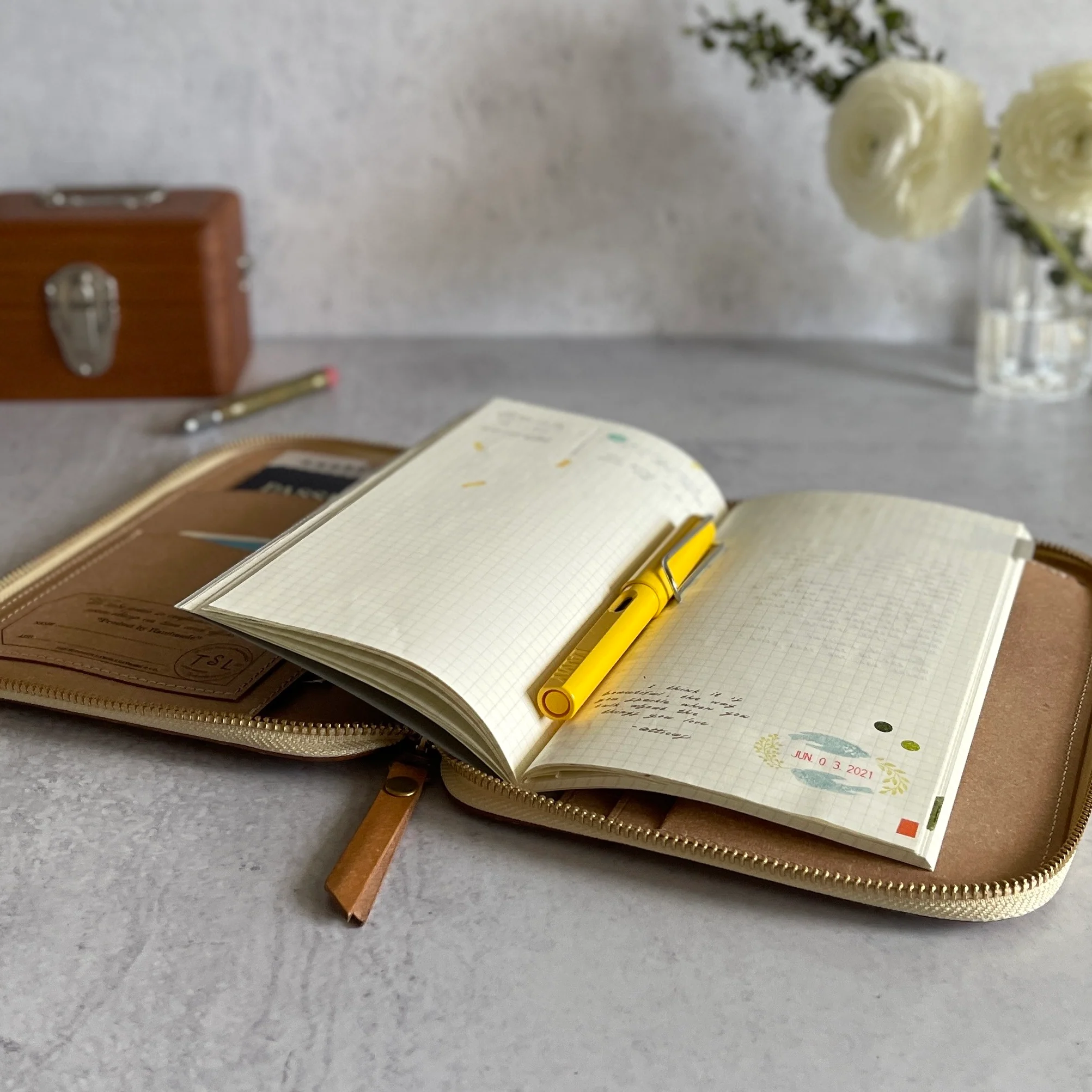 [TSL] Recycled Leather Zip Organizer // Celadon - Image 7