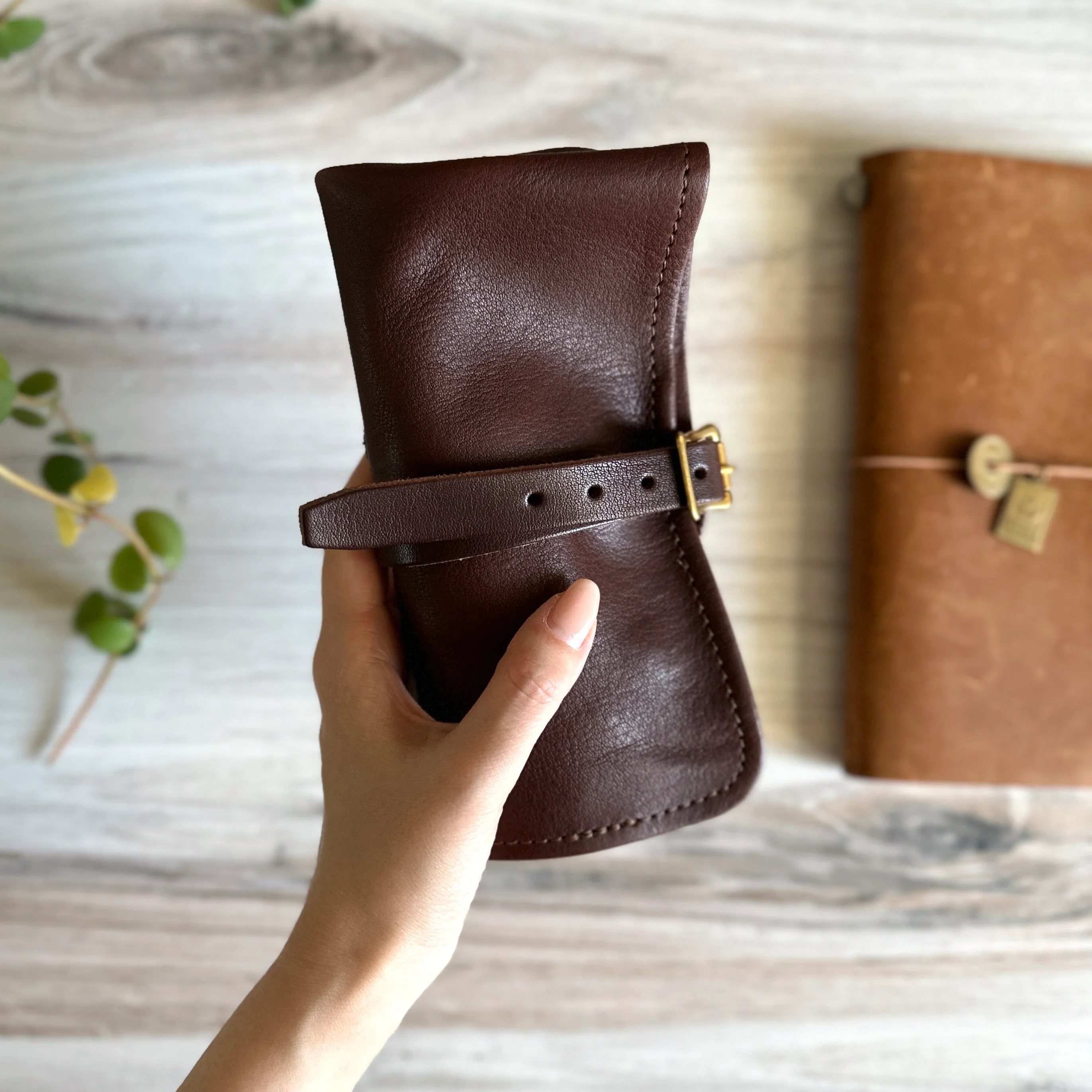 [TSL] Leather Pen Roll - Image 20