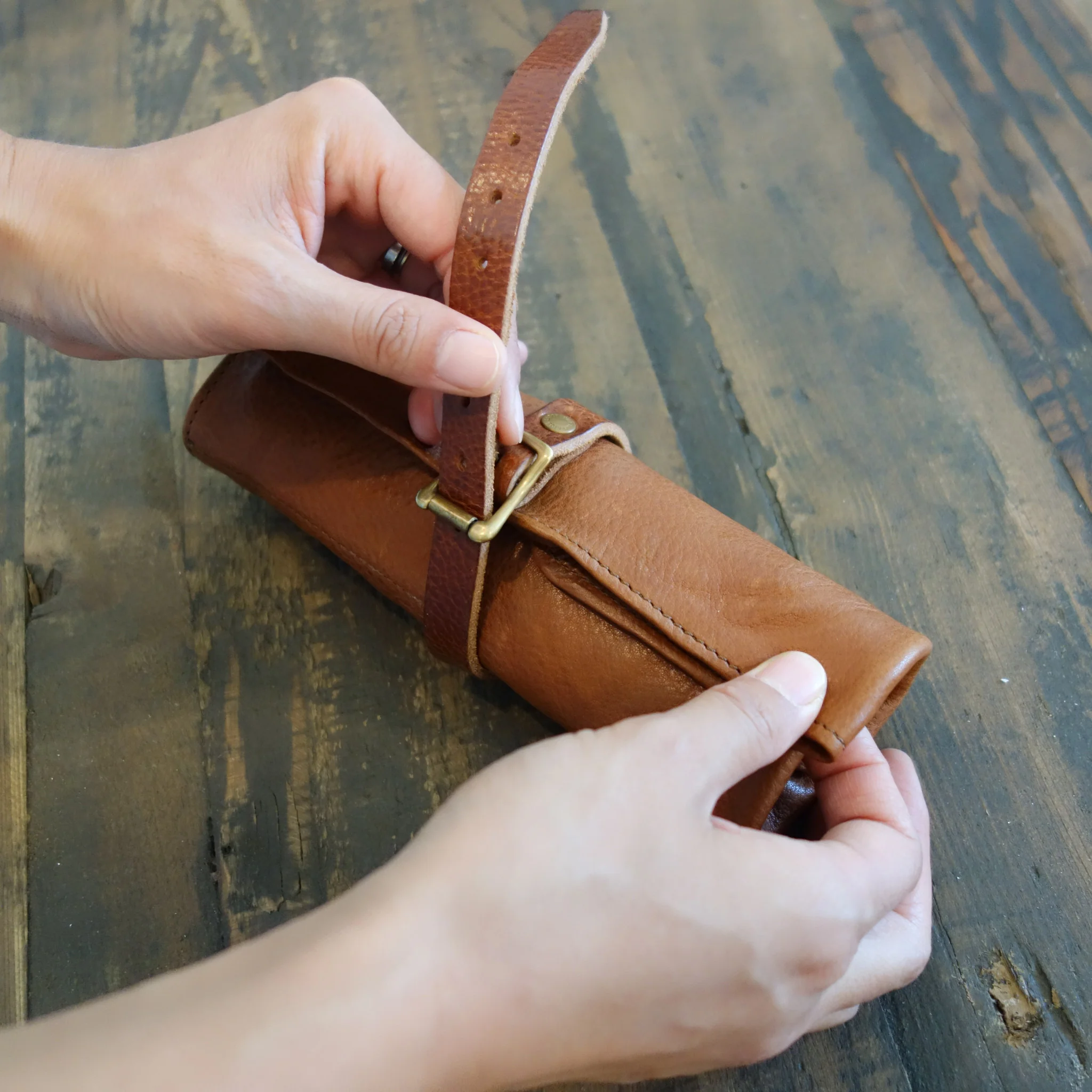 [TSL] Leather Pen Roll - Image 22