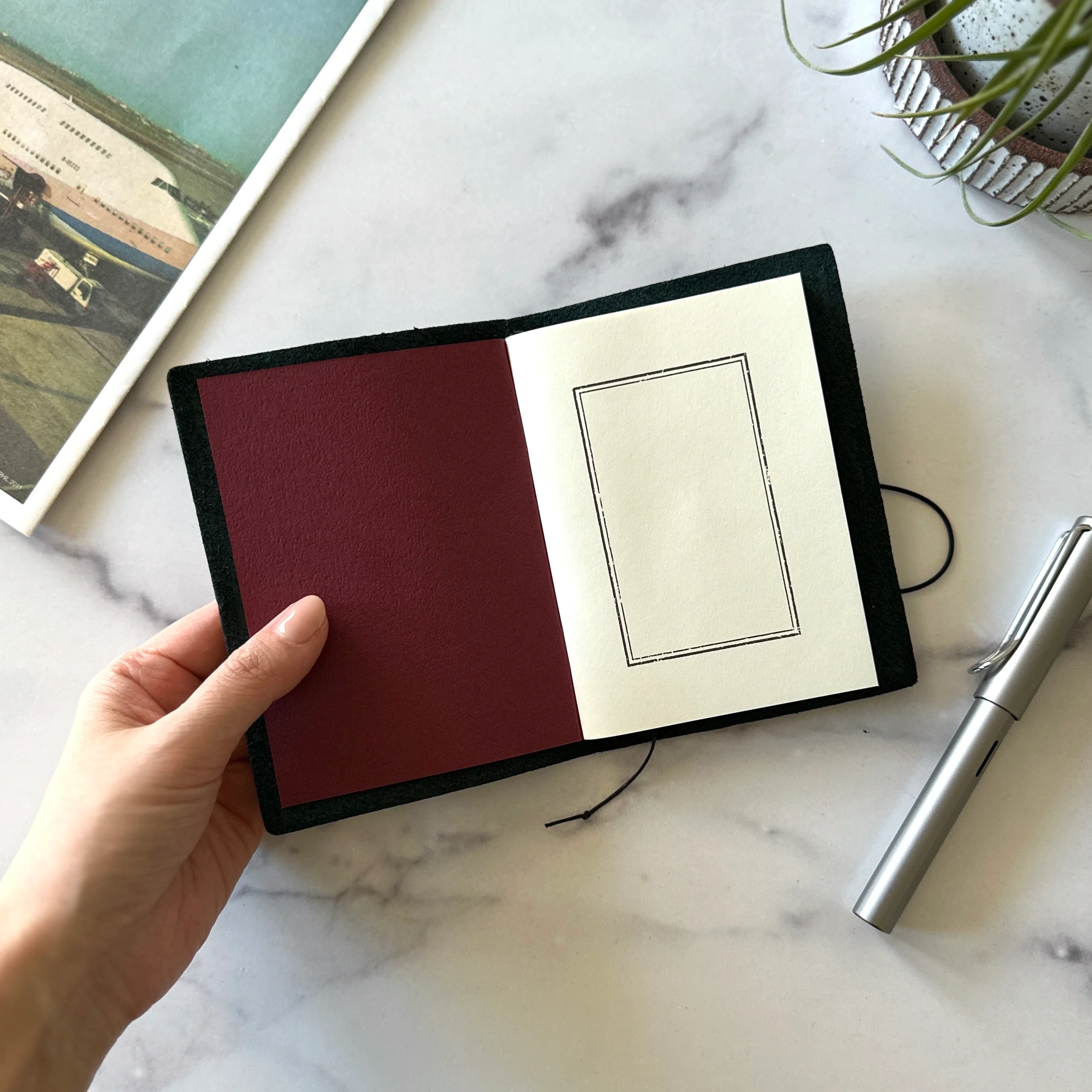 [TRC] Traveler's Notebook // Blue (PASSPORT) - Image 5