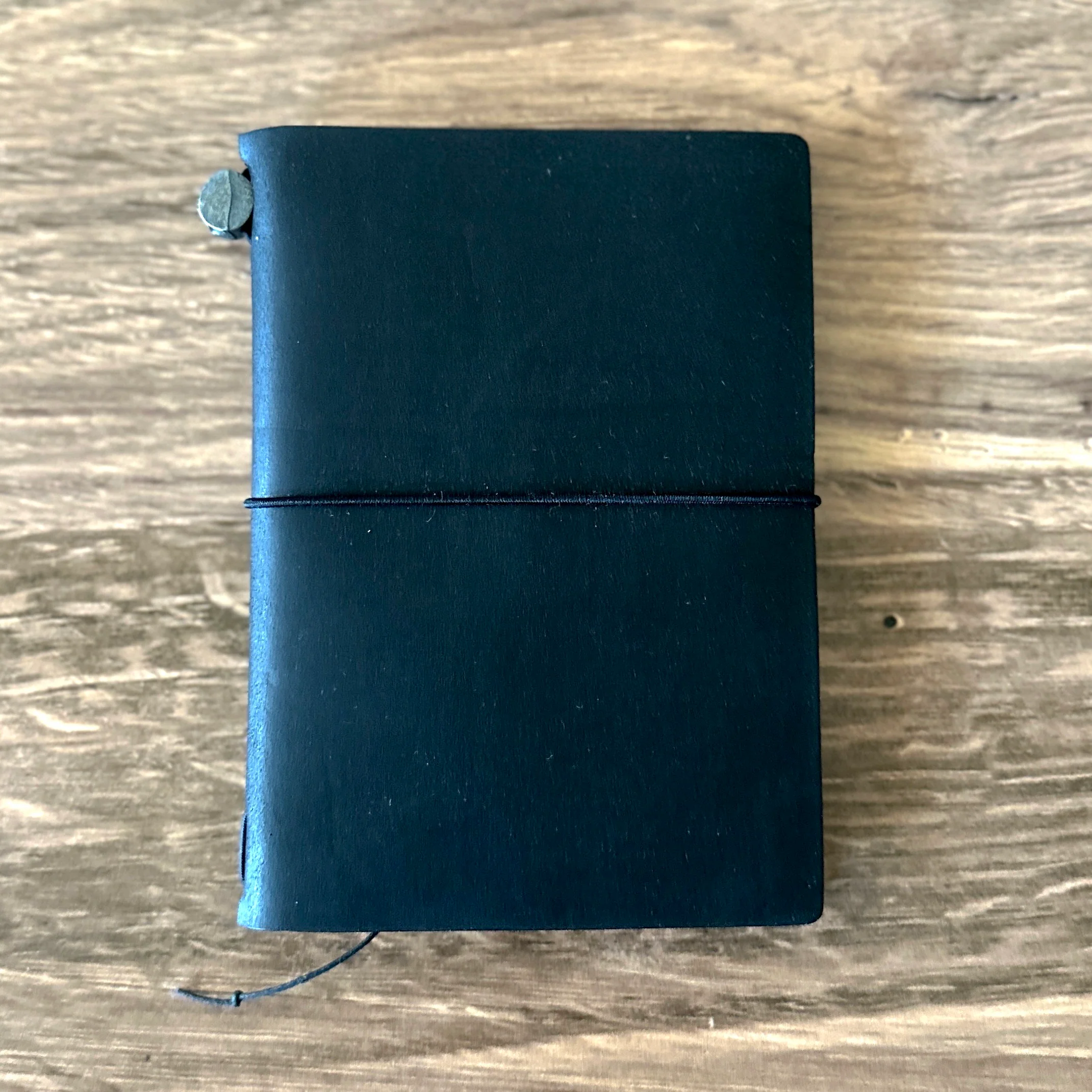 [TRC] Traveler's Notebook // Black (PASSPORT) - Image 17