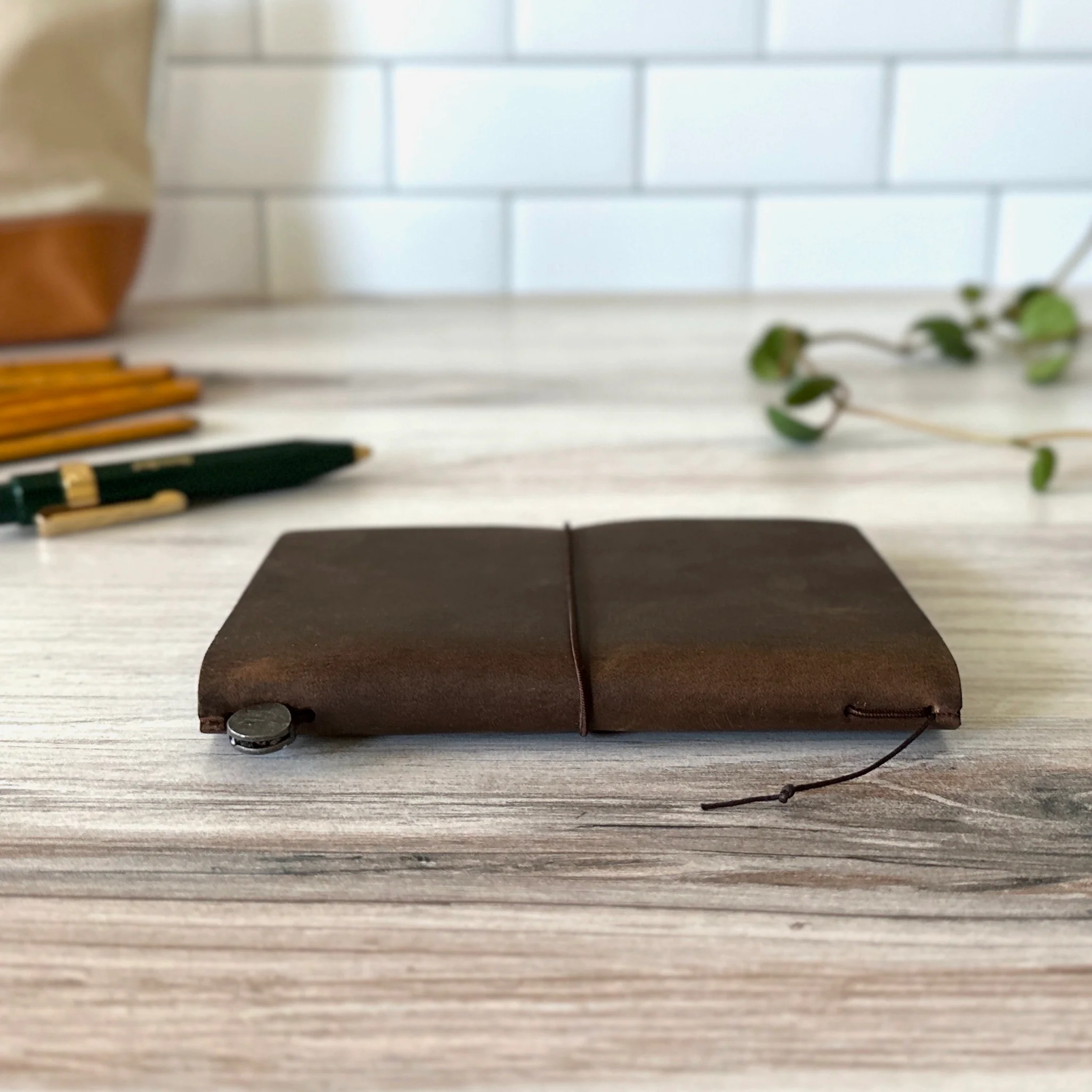 [TRC] Traveler's Notebook // Brown (PASSPORT) - Image 13