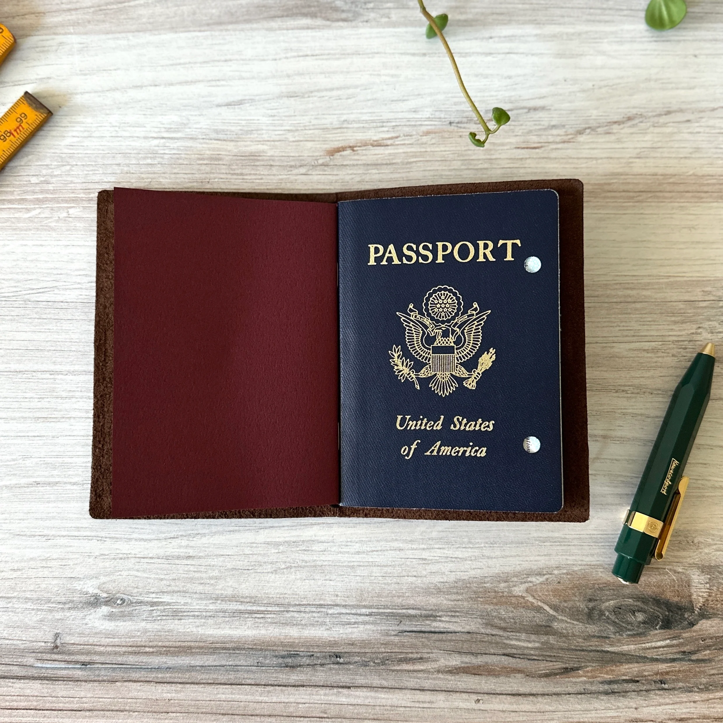[TRC] Traveler's Notebook // Brown (PASSPORT) - Image 15