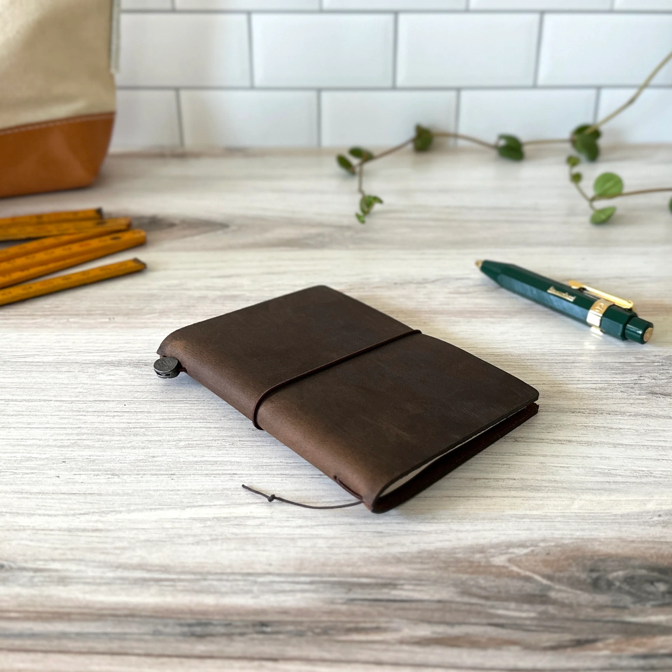 [TRC] Traveler's Notebook // Brown (PASSPORT) - Image 4