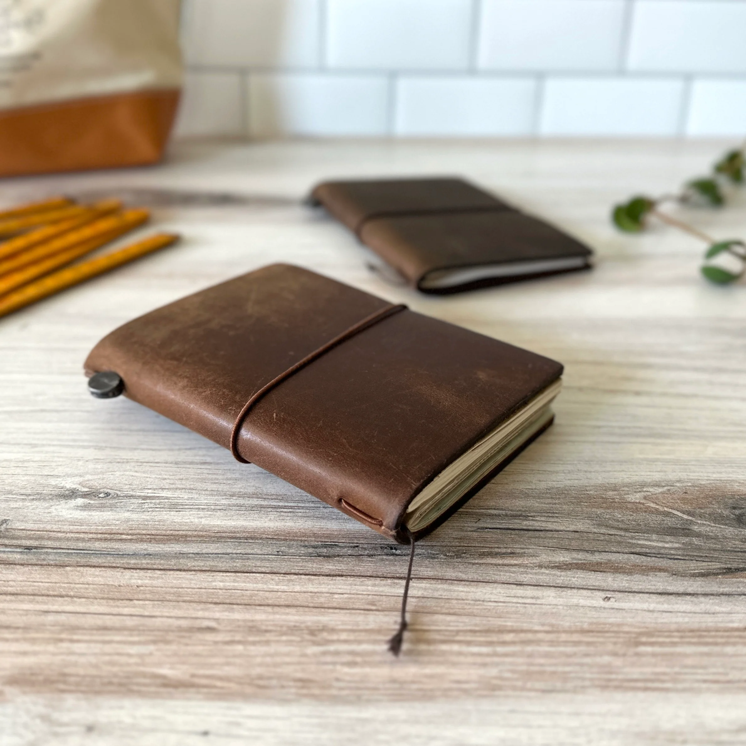 [TRC] Traveler's Notebook // Brown (PASSPORT) - Image 8