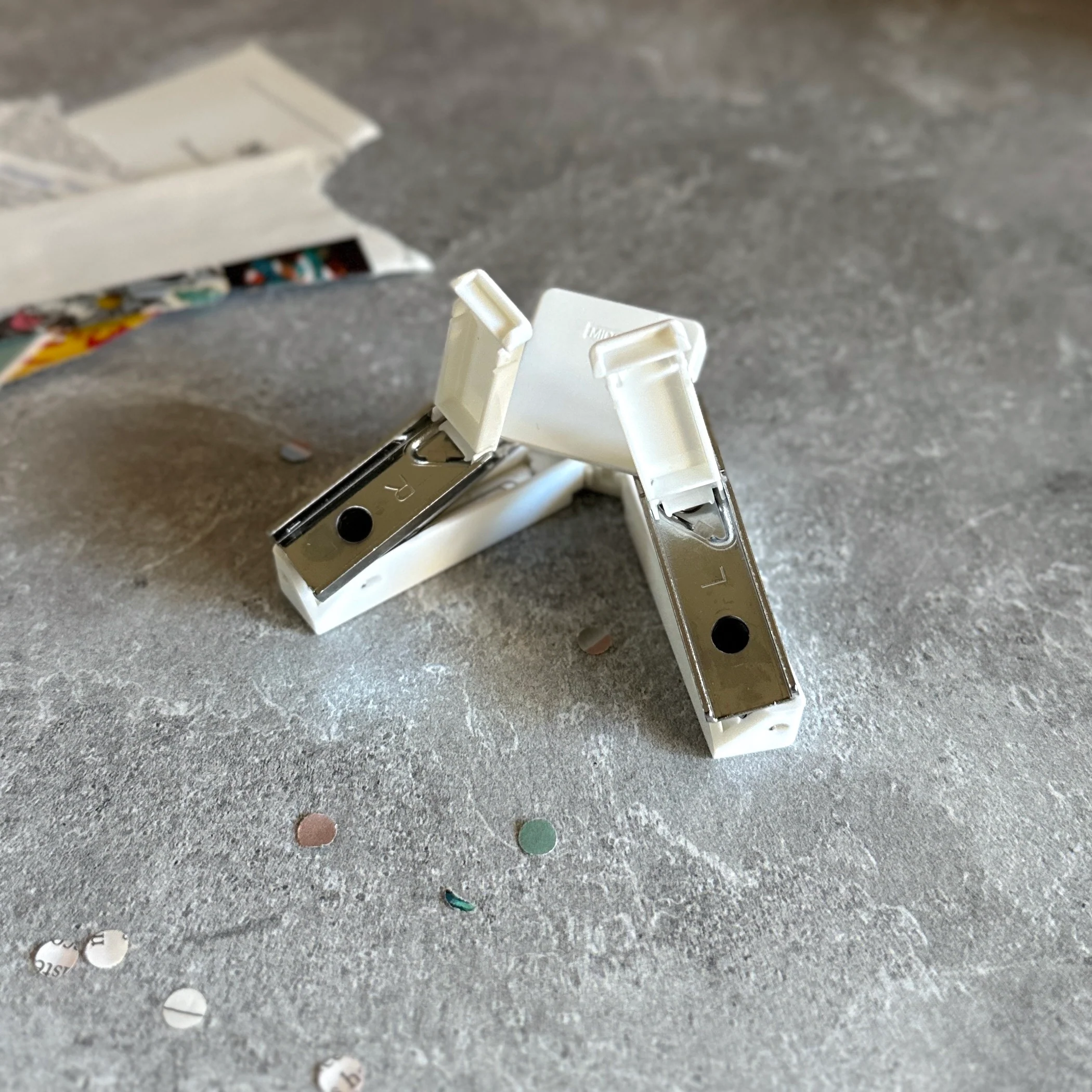 [XS] Compact 2-Hole Punch - Image 9